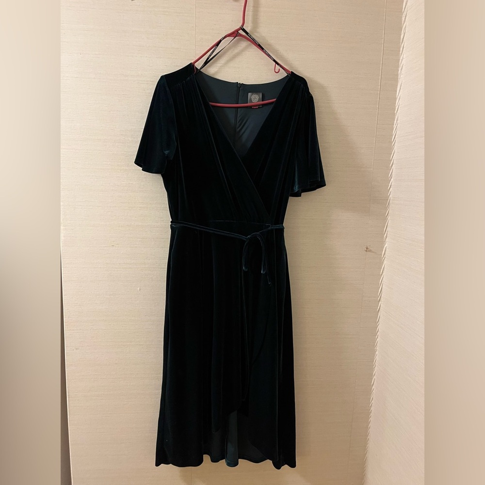 Vince Camuto Green Velvet Dress